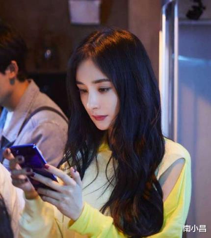 董卿|郑爽糊了，赵丽颖、杨幂、baby、热巴四大人气女星会否步其后尘？