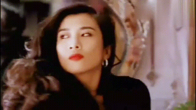 吴家丽|港圈“第一艳后”，57岁仍风情万种：拒绝成龙追求，一生只爱一人