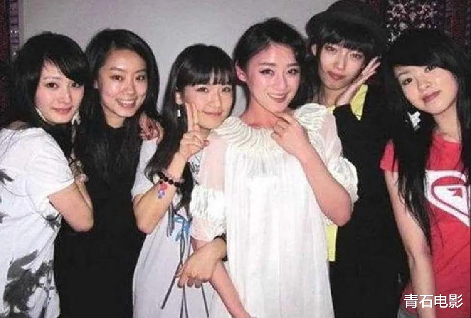 |明星情商窘况：打呼噜、脸肿、脚臭张嘴就来，要用调侃秀优越感？