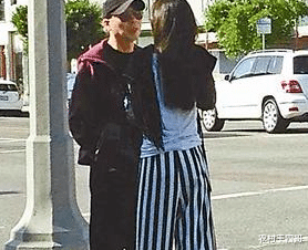 戴维斯 三个小伙为了补考，付出的代价太大了