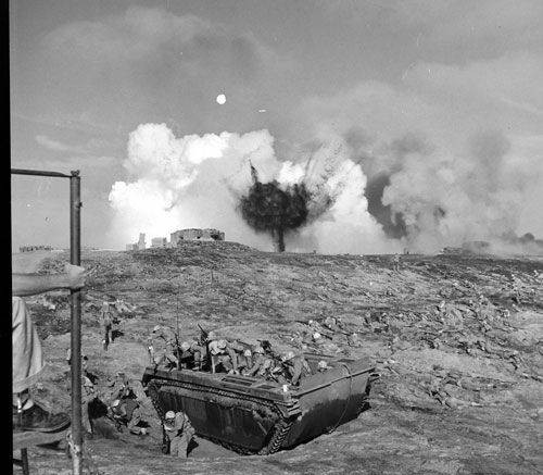 成哥看社会|美日硫磺岛战役：美军刚攻下折钵山，日军在硫磺岛又埋下新陷阱