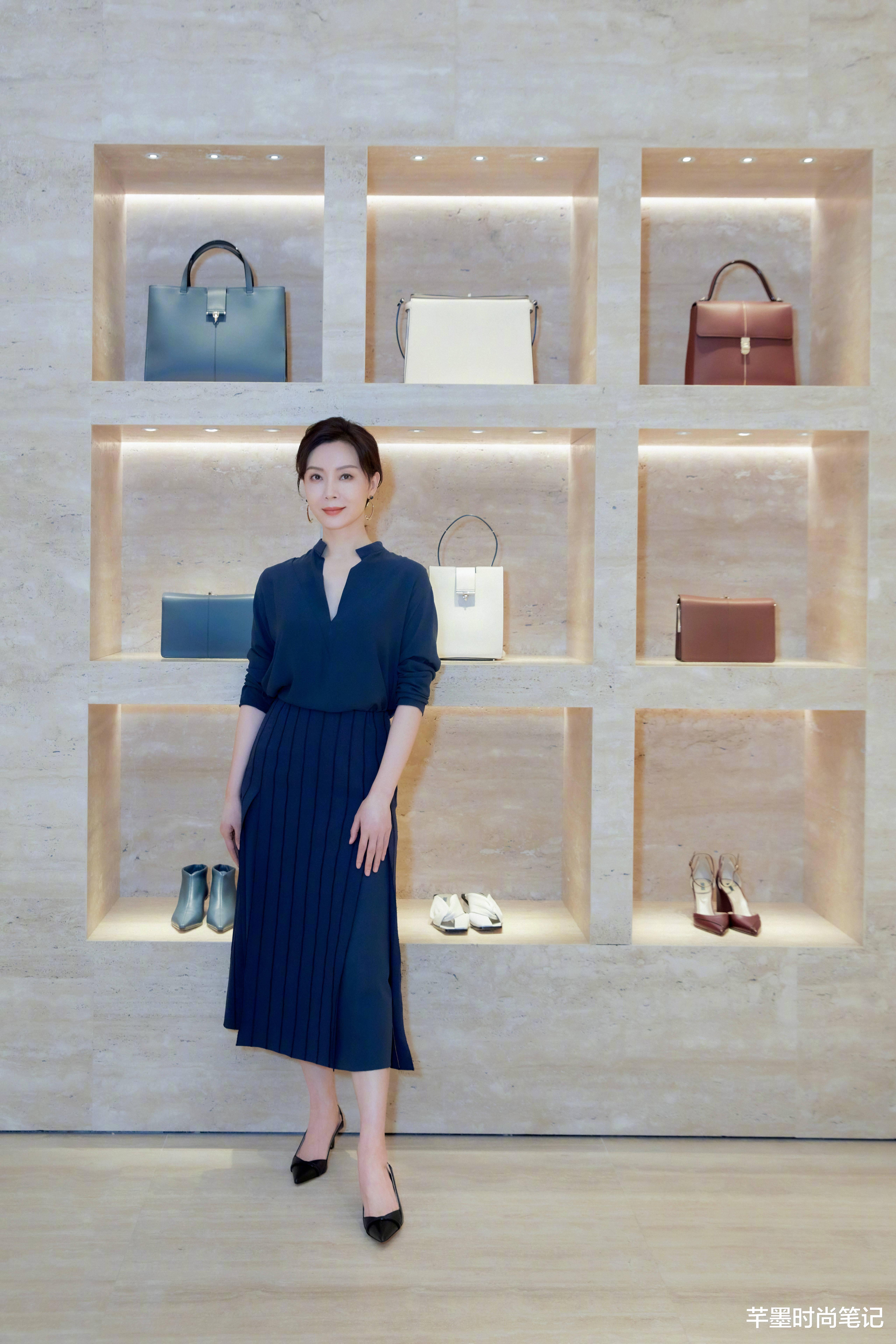穿衣搭配|陈数带你进入职场穿搭法，每套都彰显气质东方美，温柔又高级