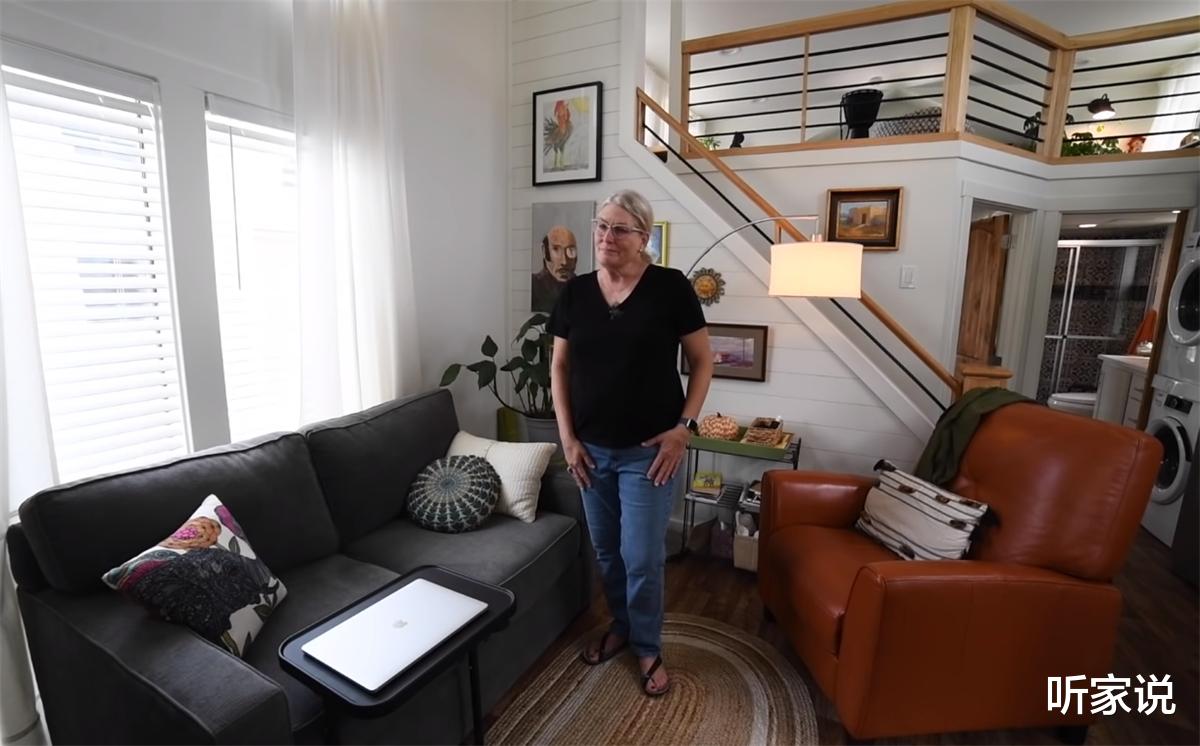 一位65岁奶奶独居37㎡小家：利用4米层高做卧室，蜗居日子转眼1年