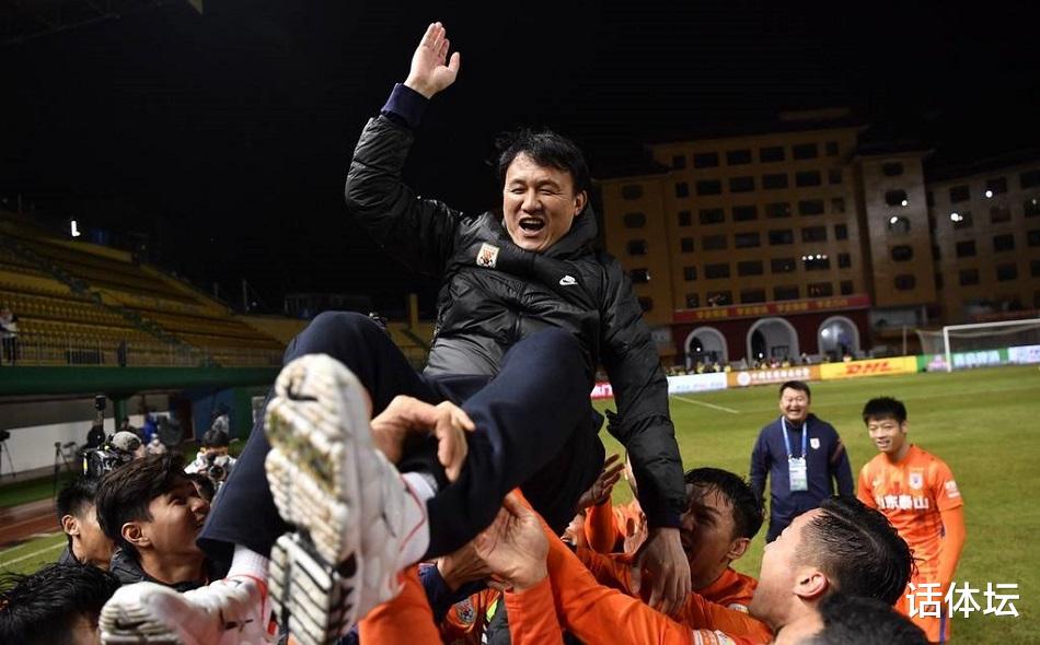 中超|中超的驕傲！郝偉連創(chuàng)2大奇跡，王大雷1句承諾令人淚目，動情了！