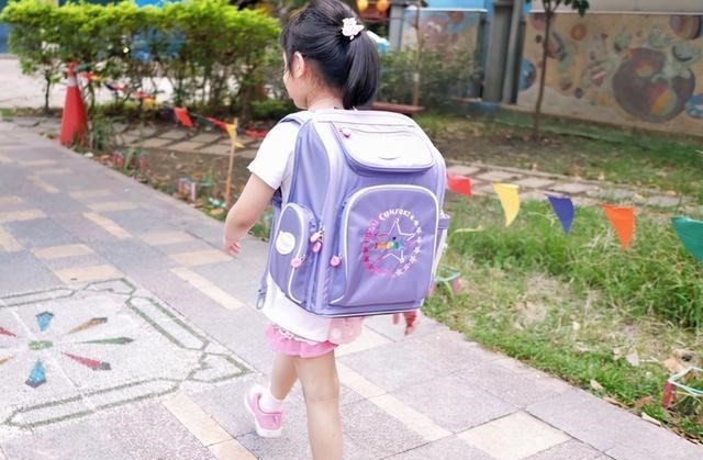 家有二宝育儿|果真是“四脚吞金兽”！北京小学生开学清单火了，花费41万多