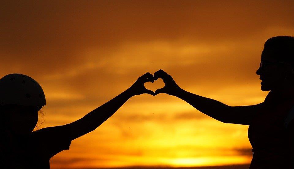 高秀花说育儿|驻家教师被包装成“新家政”，费用2-3万元每月，贵就一定靠谱吗