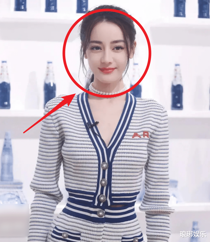 迪丽热巴|迪丽热巴庆29岁生日，圈内仅两人送祝福，杨幂的称呼却亮了