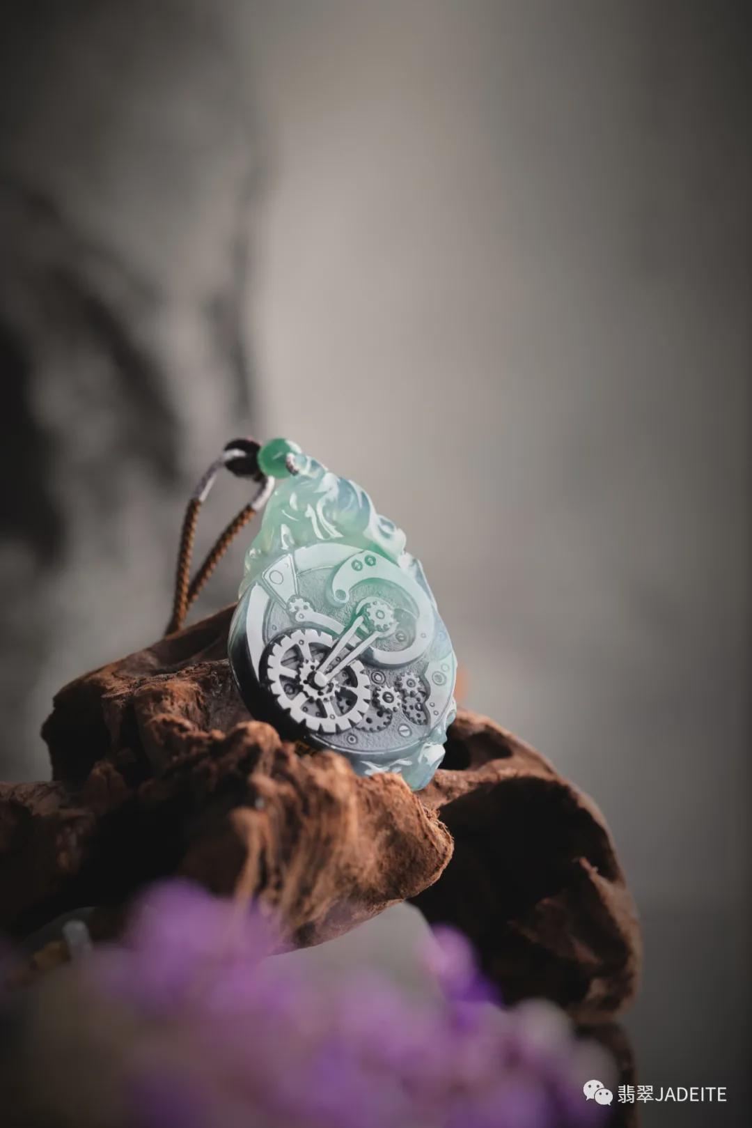 雕刻|“玩出色”——从握笔到握刀的跨界人生