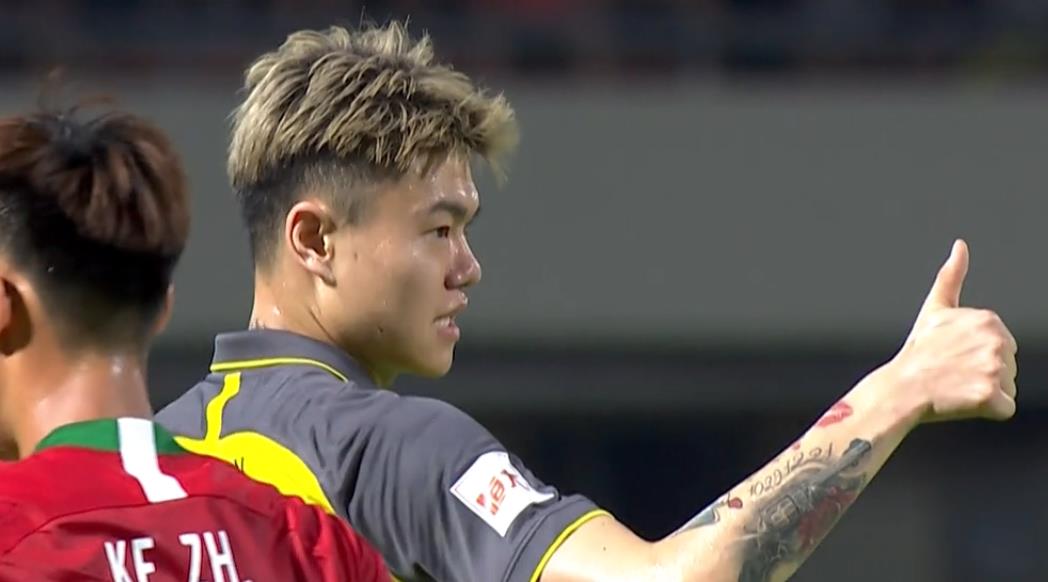 申屠之霜|1-1！中超霸主闷平联赛倒数第2，VAR2次出境，卡纳瓦罗怒不可遏