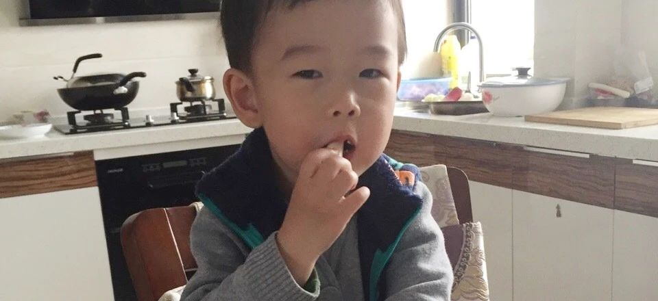 宝宝辅食微课堂|它在网上卖爆了, 但别乱给娃吃, 没营养还钠超标, 很多家长都中招了!