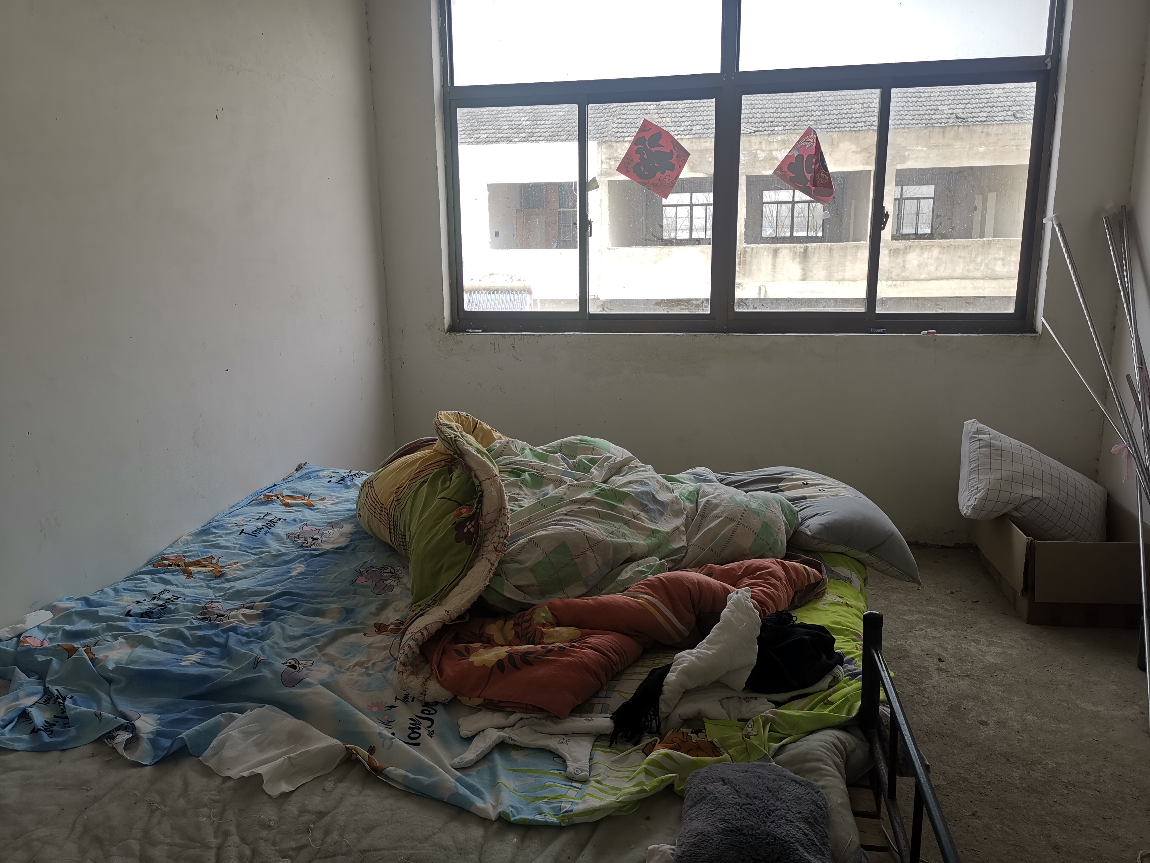 中国网教育 安徽母子3人从24楼坠下身亡,遗言:选择这条路“是最好的去处”