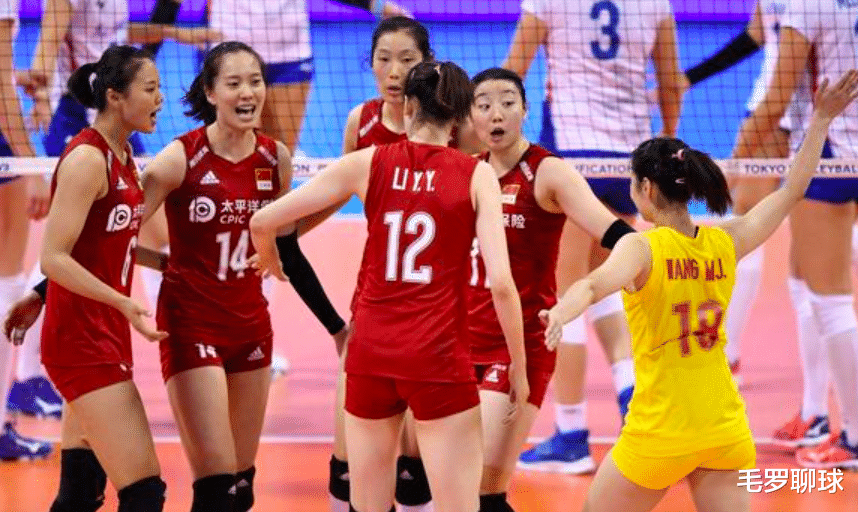 中國隊|1小時雙重打擊！中國女排痛失世界第一，郎平罰全隊靜坐反思問題