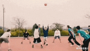 每天都是潮人|神回复: 在战场上战士是怎样知道自己枪里还有多少子弹的？