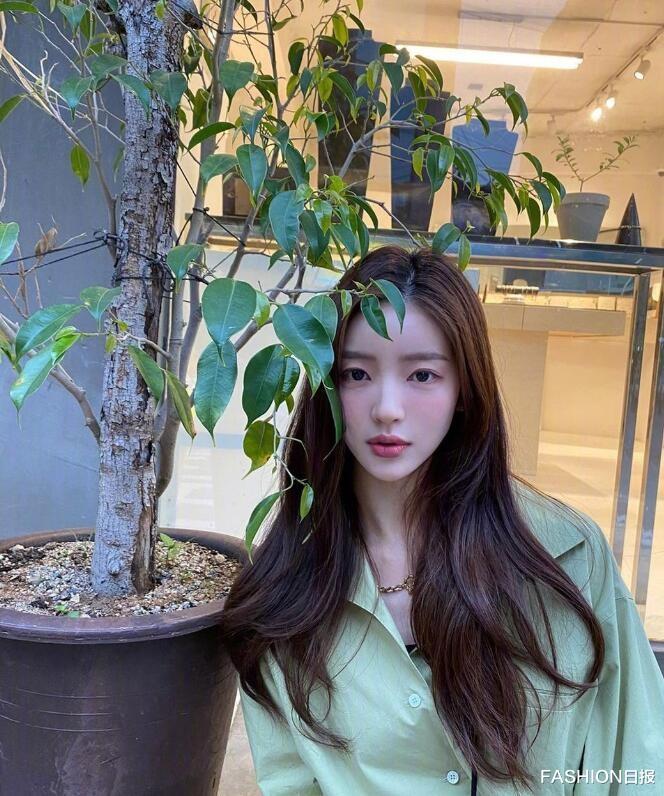 FASHION日报|甜酷自在的韩国博主ziyooni洪智允 有颜又有衣品 太爱了