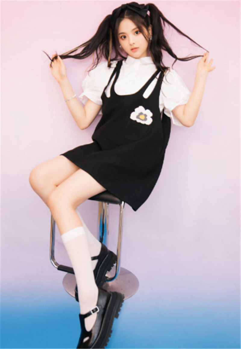 杨超越|杨超越刚吃完席，就上王者舞台了！还拍女仆大片，直男看了狂截屏