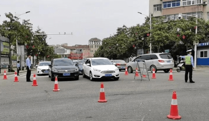 新报业传媒 【五一我在岗】 南湾公安始终在岗位上的坚守已成一种习惯