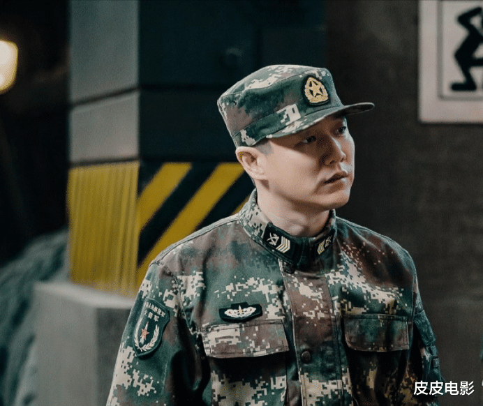 肖央|收视率破2，李易峰和肖央这部新剧，或改写中国军旅剧天花板