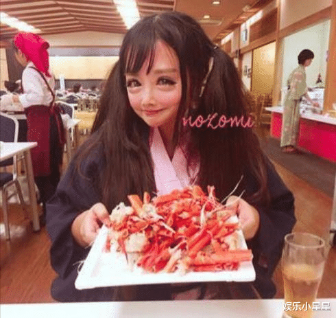  当二次元出现在现实中，研究他们的头部骨骼，大眼让人害怕