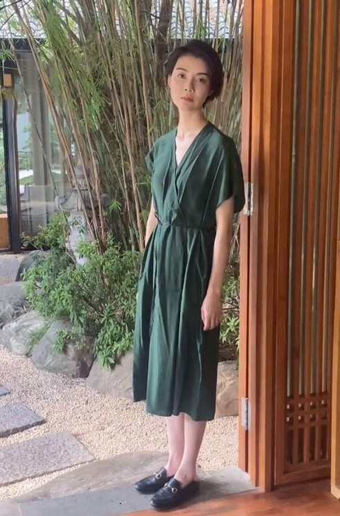 龚俊|真不是越瘦越好看！39岁车晓瘦到形如枯槁，穿得再大牌也撑不起来