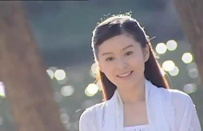 江玉燕|那个“把全剧杀得只剩下片名的女人”，带给我童年阴影，持续至今