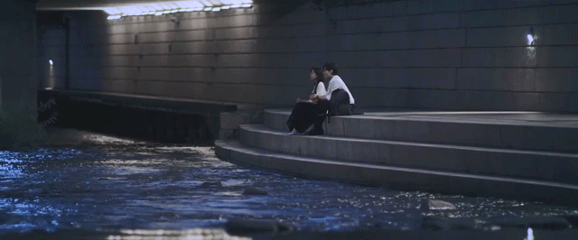 周冲的影像声色 男子一个致命操作，造成3死21伤：监控拍下恐怖一幕，引人怒骂