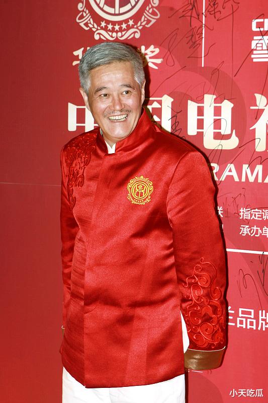 赵本山|赵本山“三宗罪”跌落神坛？公司违法被查，徒弟入狱只是冰山一角？