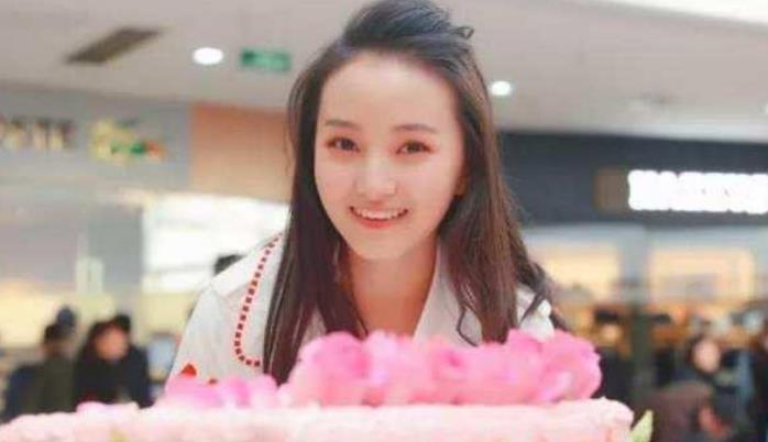 高圆圆|恋爱了？王俊凯被爆恋爱，女方辟谣，男方曾表示25岁前不会恋爱