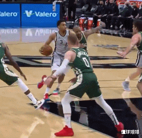 马刺队|疯了！又打疯了！季后赛谁敢碰他们啊