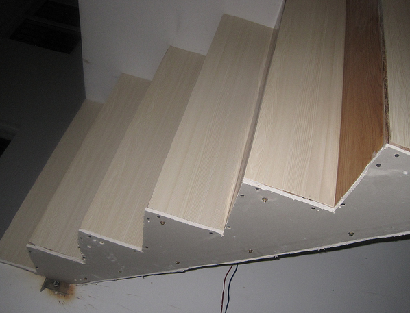 老公只不过给农村老房加了个钢制楼梯,竟引得全村人来围观!