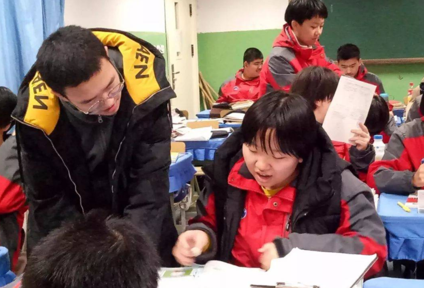 招聘|取消“中考分流”呼声日益高涨，职业高中被抵制，教育部回应来了