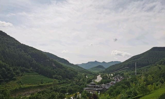 童书小窝|本溪这座山这么狂？竟然写着“老子天下第一”