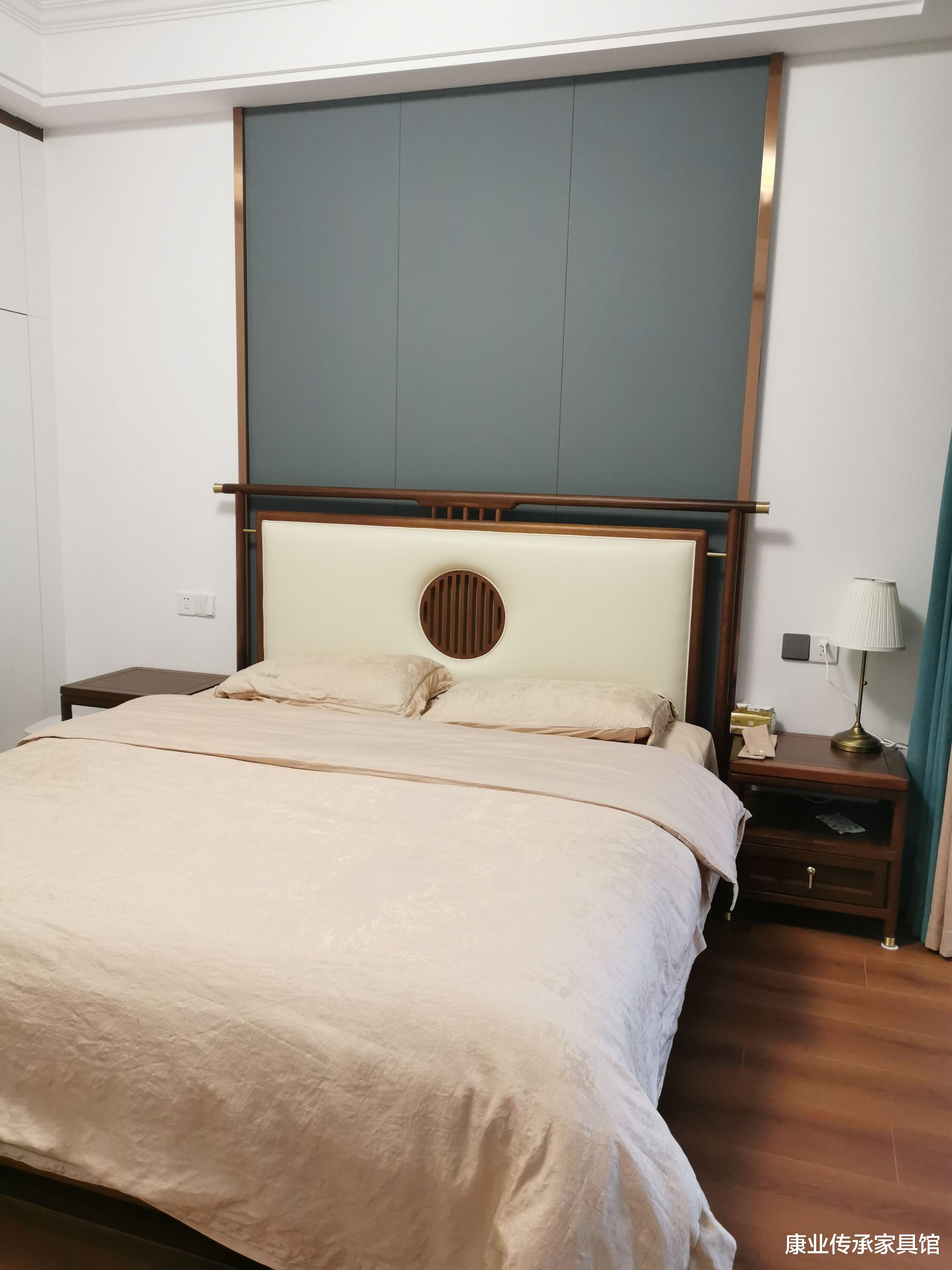 新中式实木家具,演绎简洁雅致的家居氛围