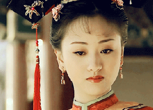 InsDaily|出道25年的“疯批美人”，40岁仍是神颜少女：她怎么还没红啊！