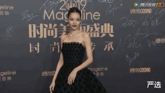 景甜|“人间富贵花”景甜，分享护肤小技巧，网友：难怪肌肤那么白嫩