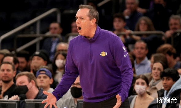 沃格爾|嘗到甜頭了！沃格爾又讓詹皇首發(fā)，棄用2大巨頭，9場(chǎng)第3勝在路上了