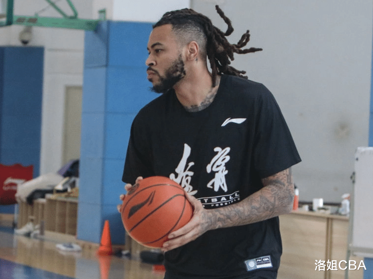 新疆男籃|CBA三消息：遼寧大外終于官宣，新虎王第二勞模，斯托克斯未回歸