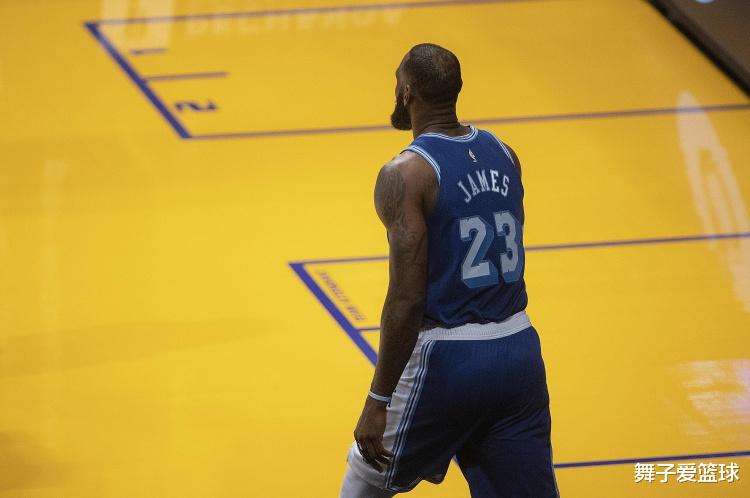 勒布朗·詹姆斯|20胜34负，无缘季后赛！承认吧詹姆斯，你就是不敢面对输球