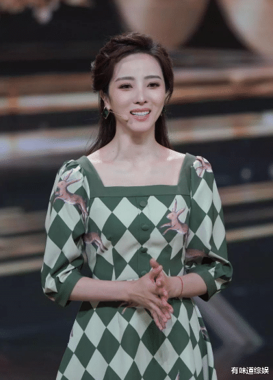 撒贝宁|撒贝宁妻子大变样, 和结婚时差别太大, 洋媳妇“保质期”太短?