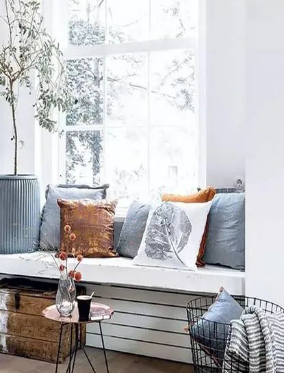 原来飘窗还可以设计成这样，后面四款飘窗设计国内家庭不常见！