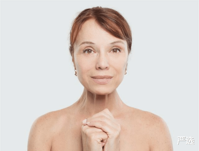 短发 女性衰老时,“1少、2多、3大”很突出,若没中,则是老得慢体质