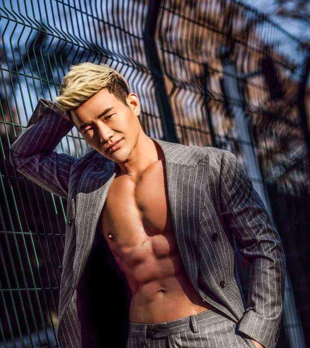 谢孟伟|“嘎子哥”去年拍了部电影，“雷”的我外焦里嫩，还是回去做直播吧