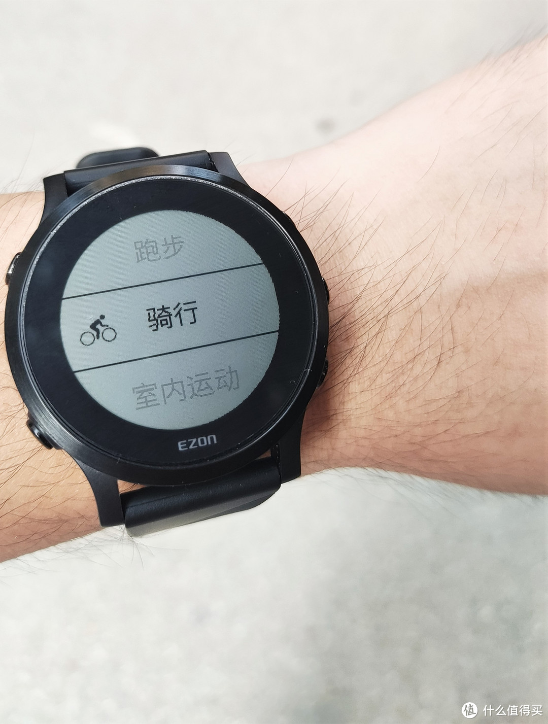 sevokk|尽情跑，它思考！宜准R6运动手表：为你定制跑步计划，做你专业运动小管家
