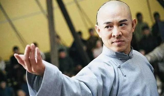 李连杰|李连杰患骨癌去世？他近日却赴山洞冥想，苍老憔悴到认不出