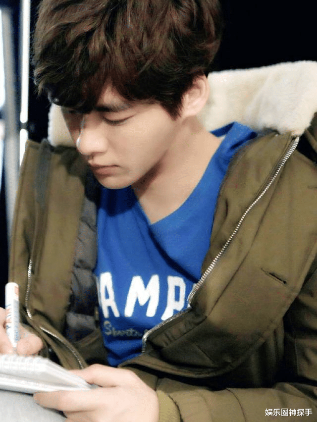 季肖冰|他是圈内少有的“高冷男神”，入圈十年却不红，除了帅气还少了啥