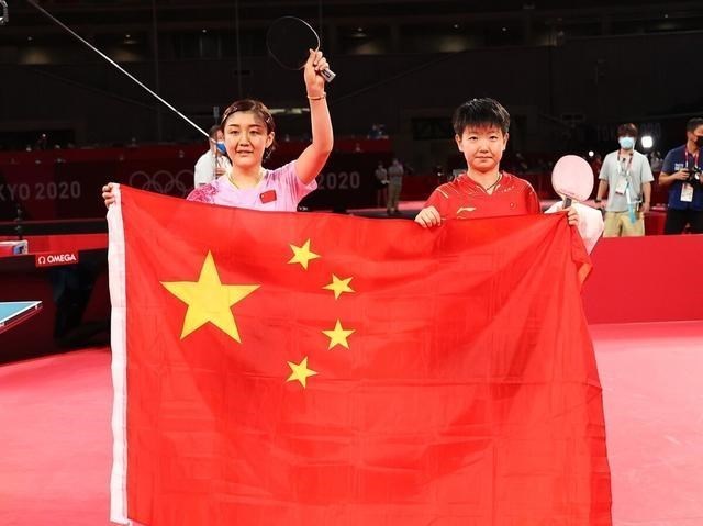 文竹妈妈怎么说|陈梦拿下第一枚奥运金牌！4-2战胜莎莎包揽冠亚军，伊藤低头落泪