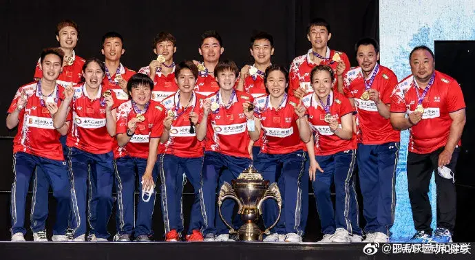 國(guó)羽|2021蘇迪曼杯 國(guó)羽衛(wèi)冕成功 我們是冠軍