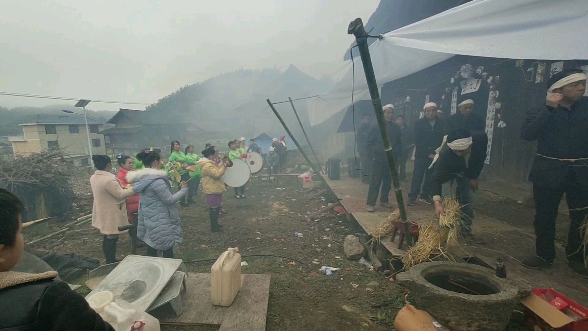 棒奔霸 农村俗语“会生生在八月，会死死在腊月”，这是为何？老话很在理