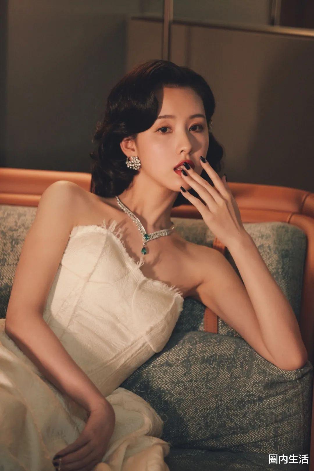 刘涛|刘涛因为在圈内的地位逐渐稳固，所以以她为核心的阵营正在慢慢形成