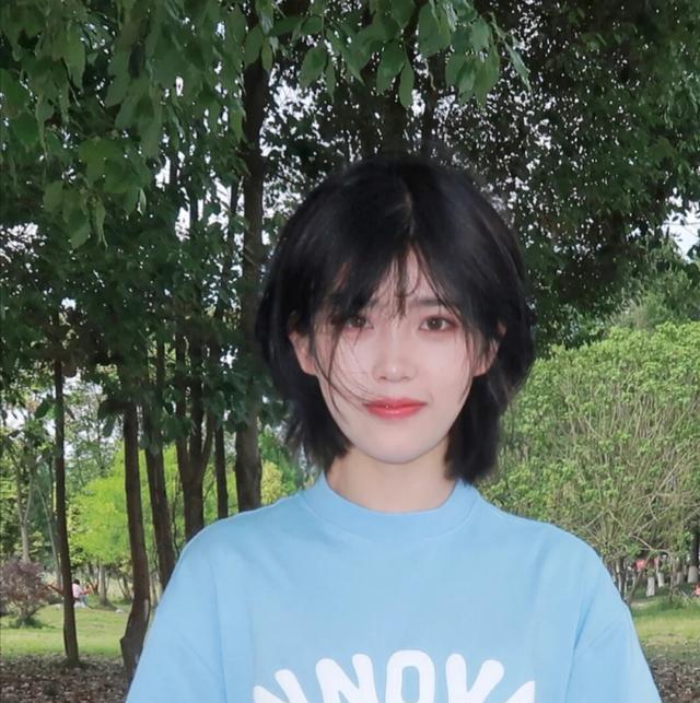 发型|还在为发型焦虑？试试今年流行的时髦短发，减龄吸睛还显脸小