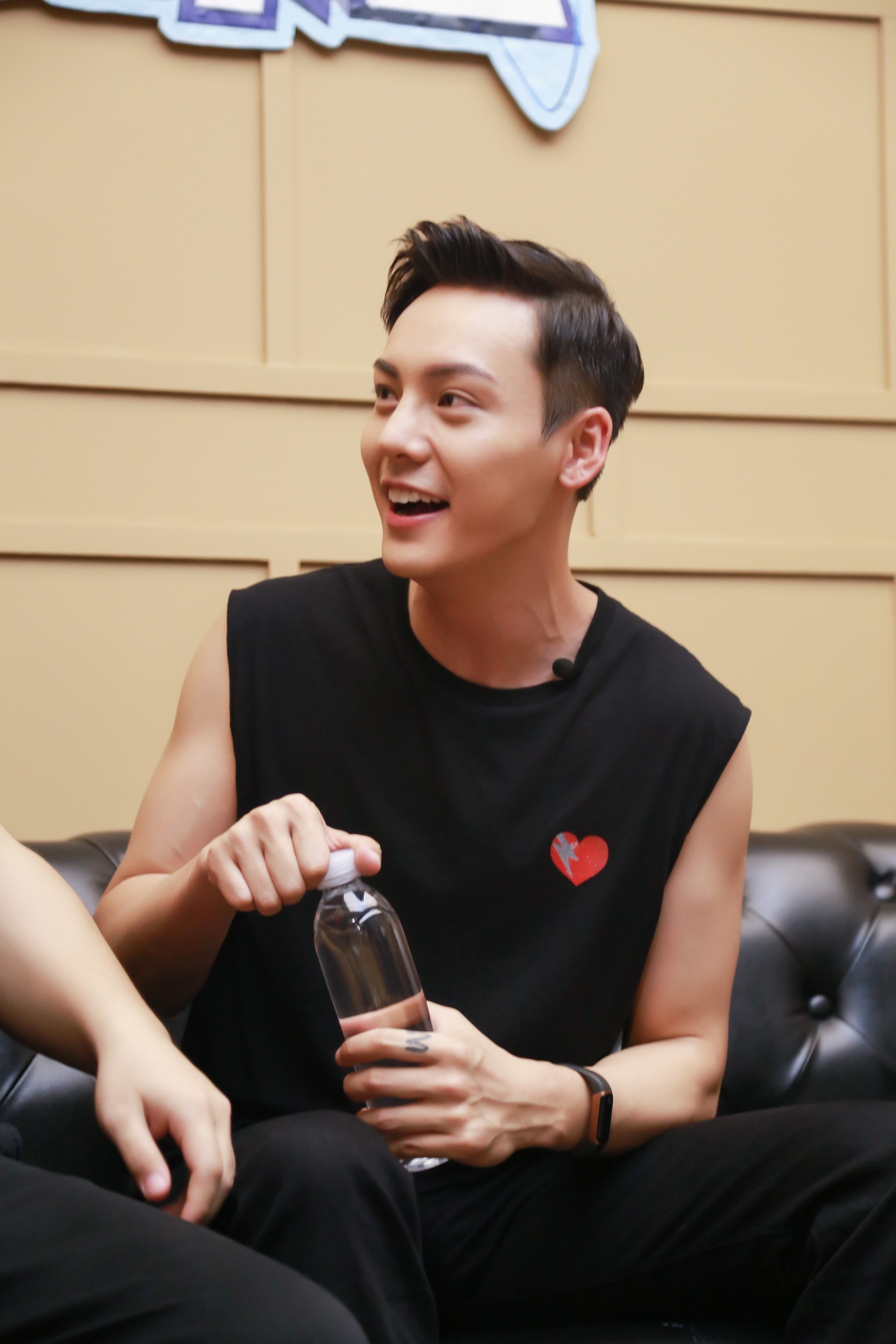 陈伟霆|5000万大瓜来了：陈伟霆何穗的恋情曝光，女方曾被富商骗婚闪离！